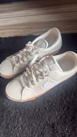Brand new Nike shoes, men’s 10 no box they didn’t fit new condition