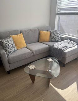 Coffee table with tempered glass top [NEW]