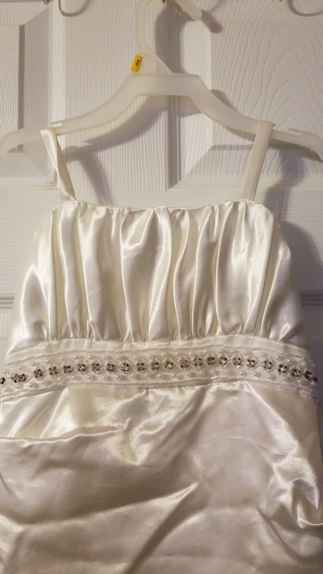 Shari Girl size 6 flower girl Dress