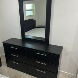 Dresser Whit Mirror  - Cómoda Con Espejo 