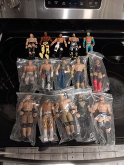 WWE WRESTLING FIGURE LOT OF 15