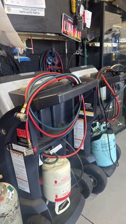 Evac and recharge with profesional AC machine Robin Air 1234yf 134a
