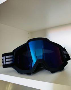 Off roading goggles