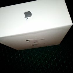 Apple Earbuds Like Brand New 