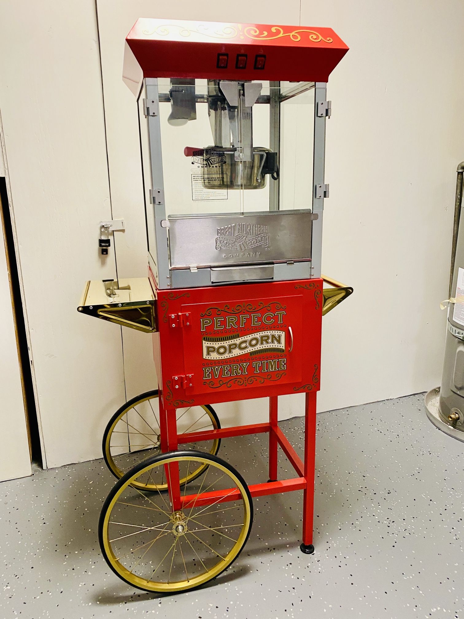 Great Northern Popcorn Popper (10 Oz. W/Cart)