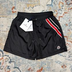 Moncler men’s Shorts size L/XL