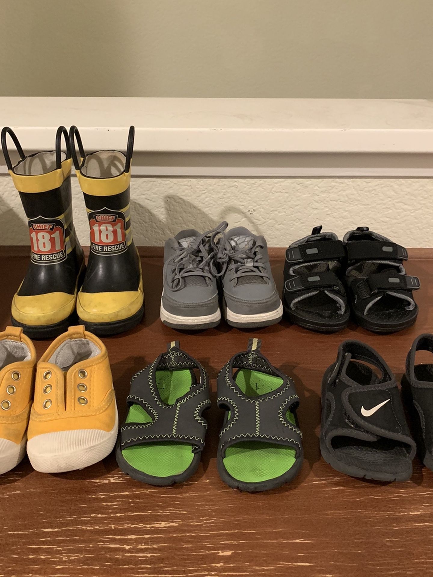 Toddler Shoe, Sandals, And Boot Lot Size 5 And 6