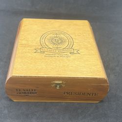 El Valle Dorado Presidente Empty C Igar Box. Assembled In Nicaragua 8x6x2.5”   This El Valle Dorado Presidente cigar box is a must-have for any collec