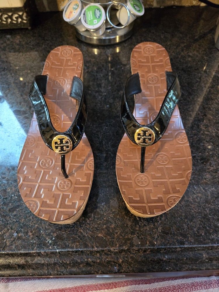 BRAND NEW TORY BURCH WEDGE SANDALS