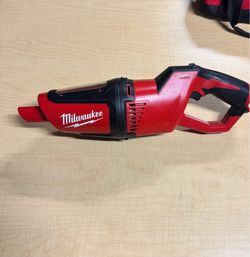 Milwaukee m12 vacuum