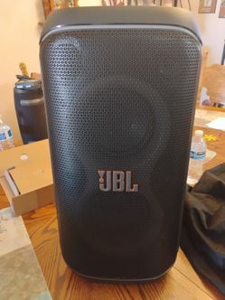 JBL partybox club 120
