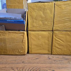 FREE Shipping Boxes Middle To Small 10+ available for pickup 