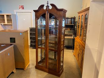 Glass China Hutch with Arched Top and 4 Shelves