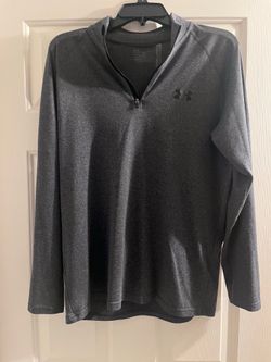 Under Armour quarter zip sweatshirt men’s size m