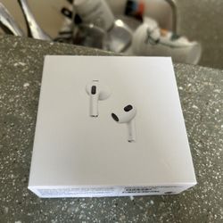 AirPods 3rd Gen MagSafe Charging Case
