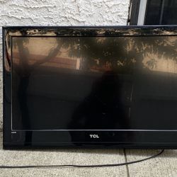 TV TCL 32-inch HD LCD TV