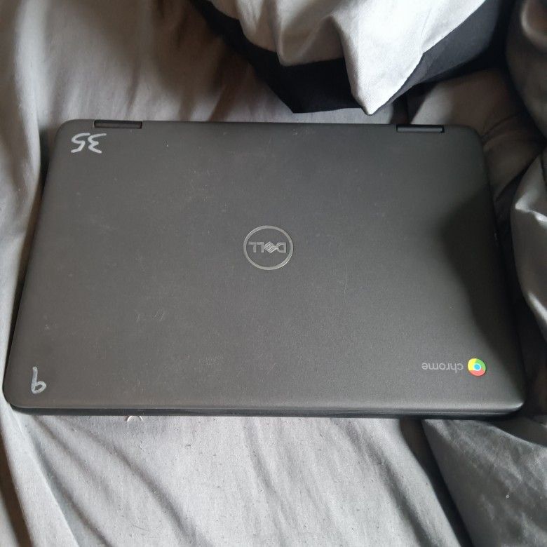 Old Chromebook I Used For School Still Works 
