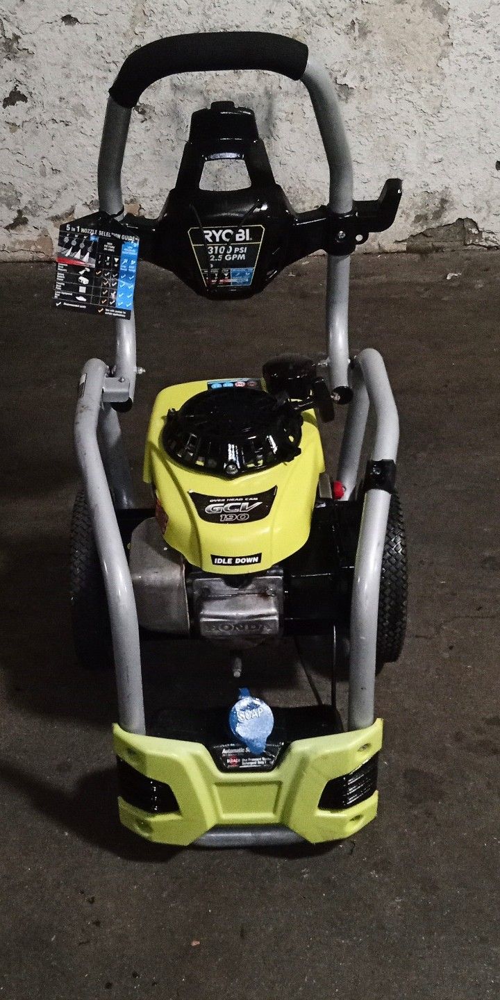 Ryobi 3100 psi gas pressure washer like new machine only no hose no nozzle