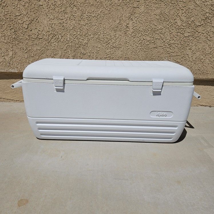 Igloo Cooler Large Bench Seat White Ice Chest