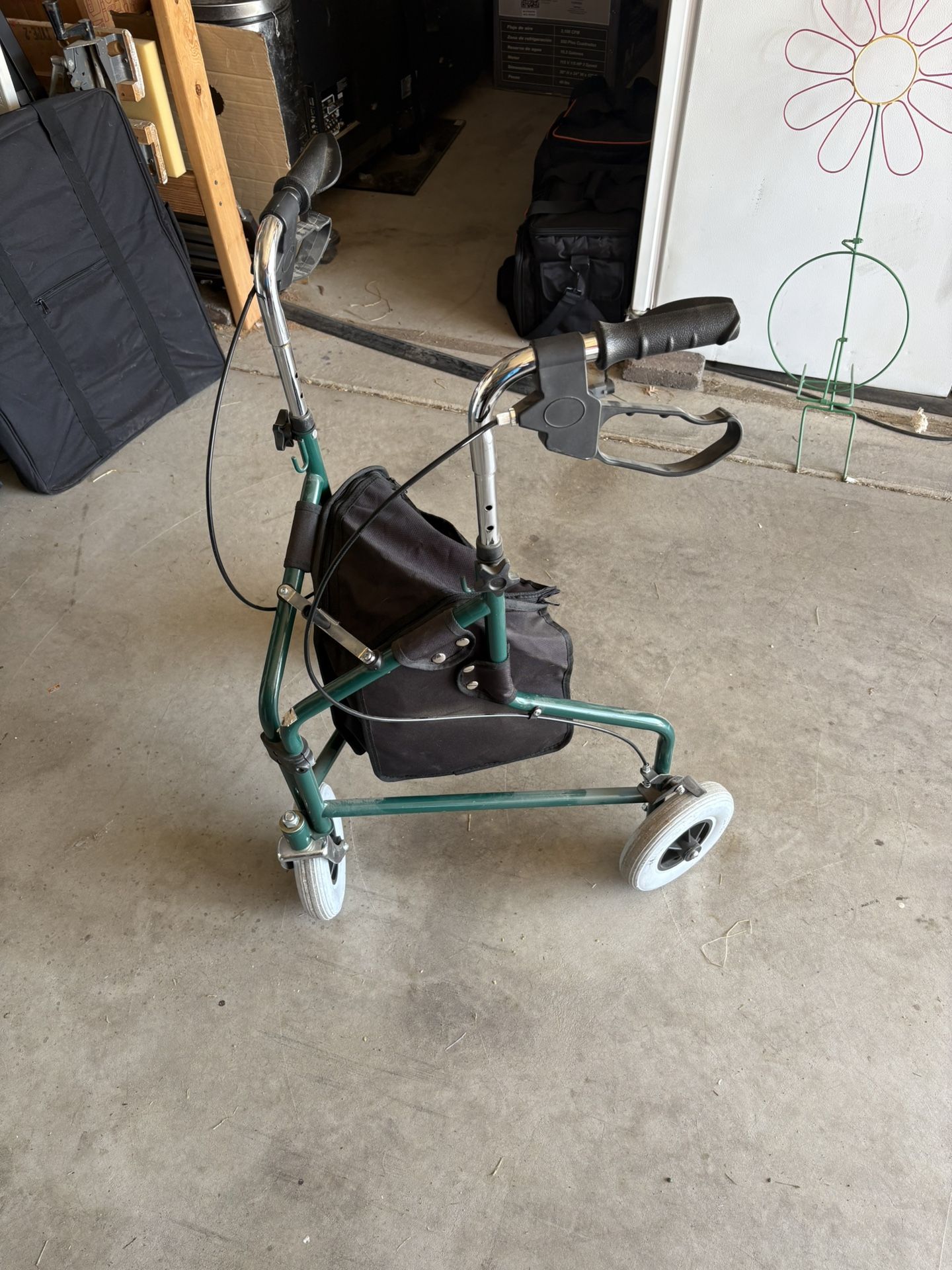 Three-wheel Rollator Walker