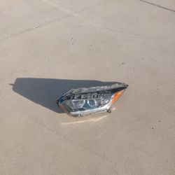 19 To 21 Headlight Honda Hr V Driver ( Oem)