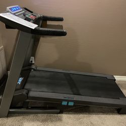 PRO-FORM XP 615 Trainer Treadmill, works.  Manual included  