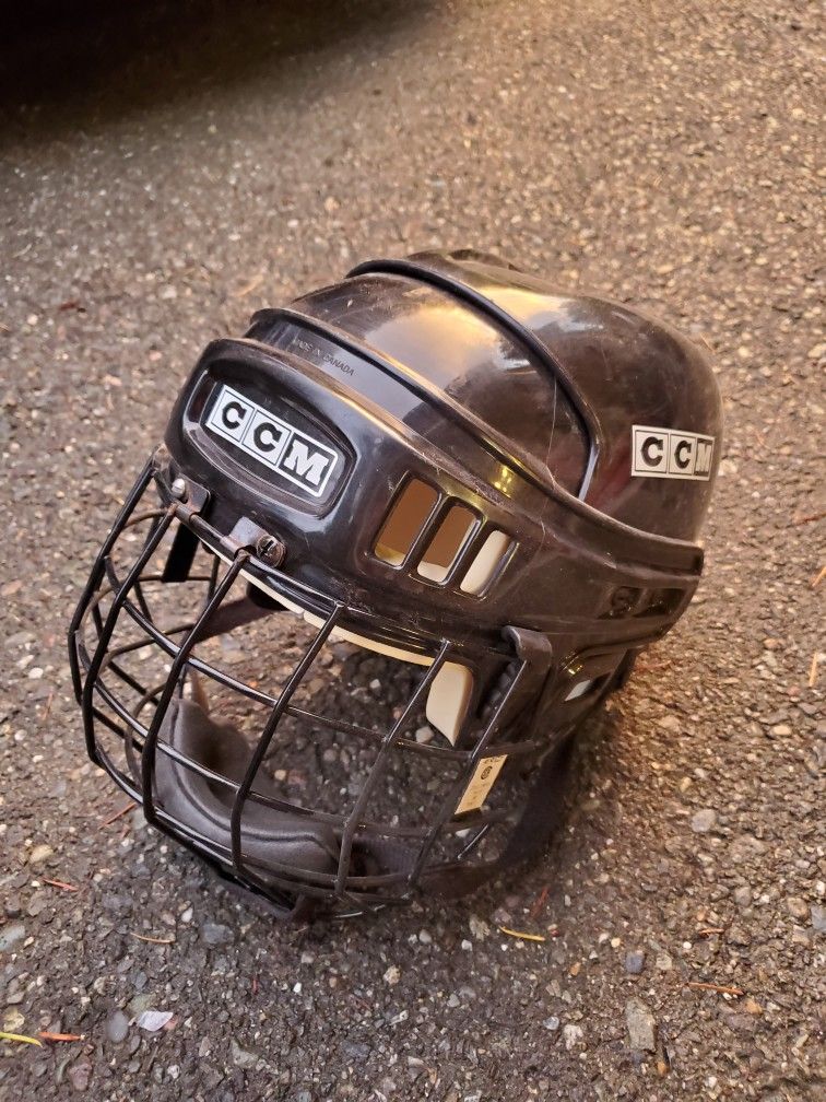 Adult Hockey Helmet