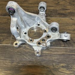 NEW OEM 43018-5CA0A Assembly-Rear Axle, RH- Nissan/Infiniti, Knuckle, Spindle