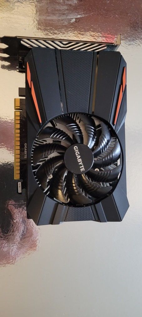 GTX 1050 TI (Gigabyte)