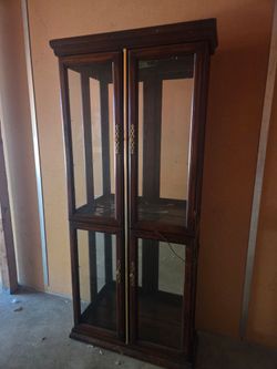 Glass Display hutch
