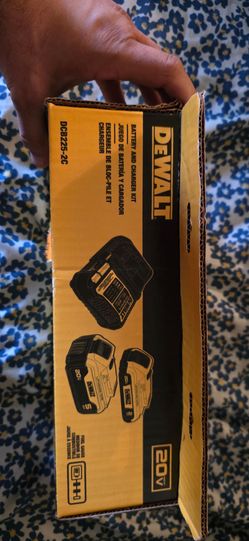 Dewalt 5ah 2ah battery 20v and 4amp charger