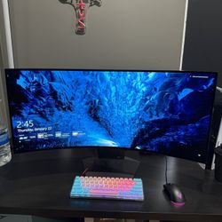 LG UltraGear 34” OLED (Curved 240hz) 