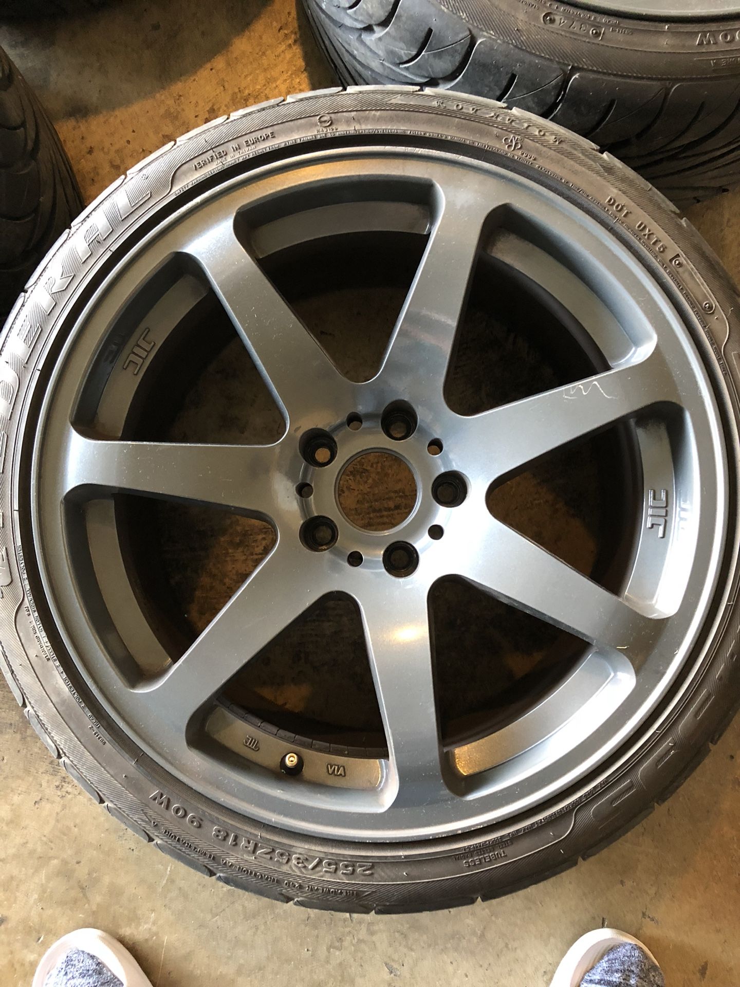JIC Magic J-Force 18x9.5 +30 on 255/35/18 federal tires for