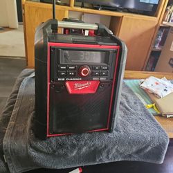 Milwaukee M18 Radio