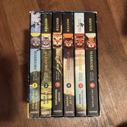 Omen Of The Stars - Erin Hunter Books - Practically Brand New