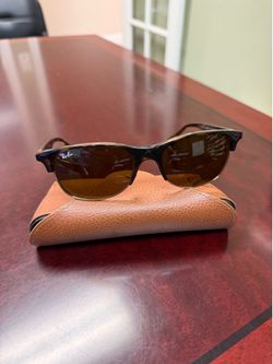 Ray-Ban Sunglasses RB4319 . 710/73w/ Case. Brown Color. Like new. Made in Italy