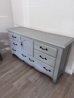 Dresser and nightstand