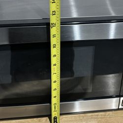 GE Microwave, Kennel, Vizio And Samsung 40 Inch TV