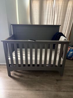 Gray Convertible Baby Crib with Mattress