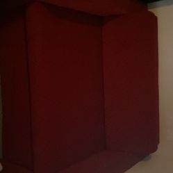 Medium Red Pull Out Couch 