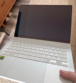 ASUS ROG Zephyrus G14 RTX 5070 Ti 32GB 1TB OLED - Screen Replaced