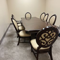 Elegant 10-Foot Cherry Oak Dining Table – Seats 8 Comfortably! 