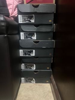Kids shoes 2-3 jordans