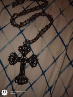 Sarah Coventry cross pendant and necklace