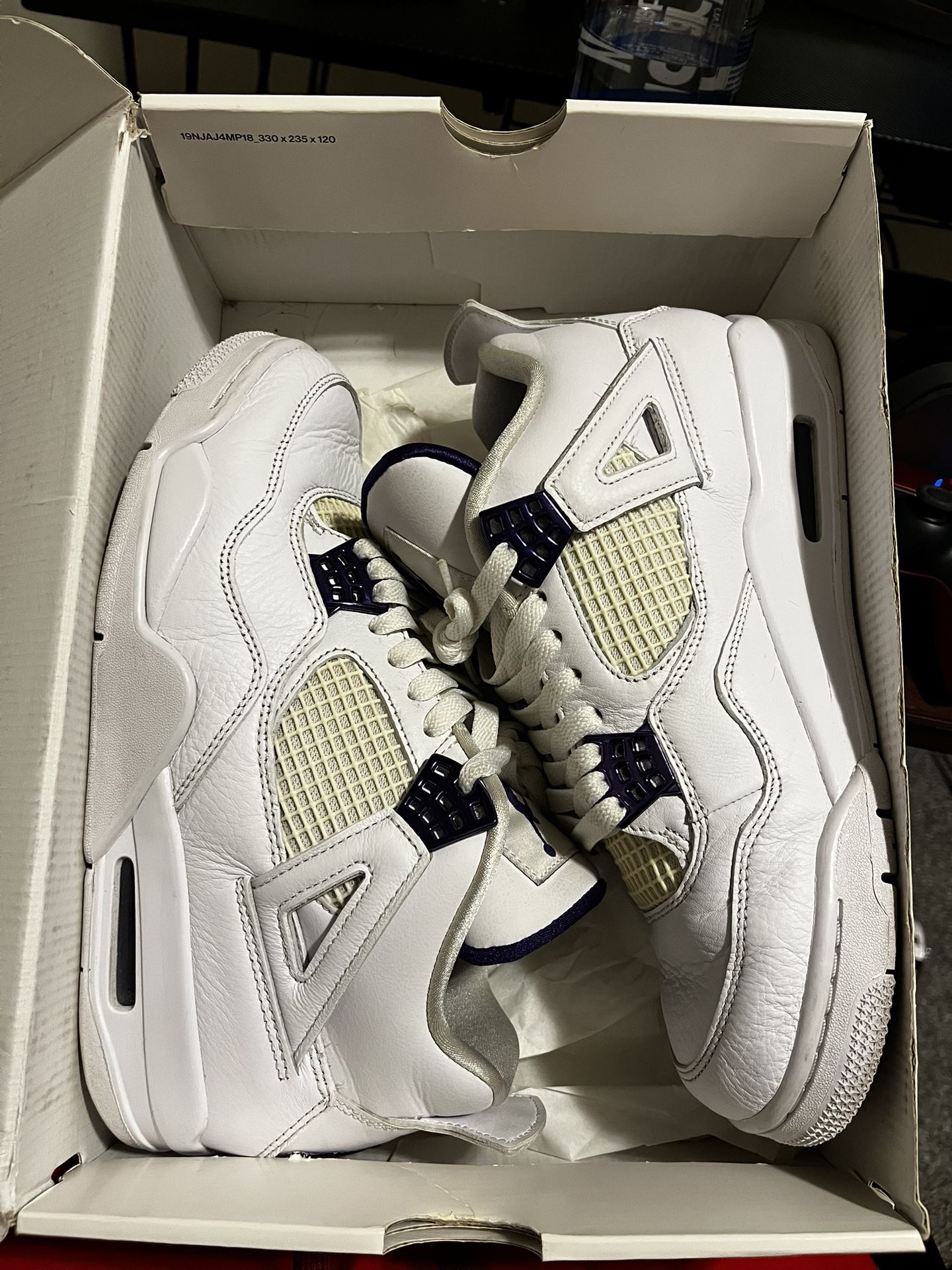 Jordan 4 “purple Metallic” Size 8.5 M USED