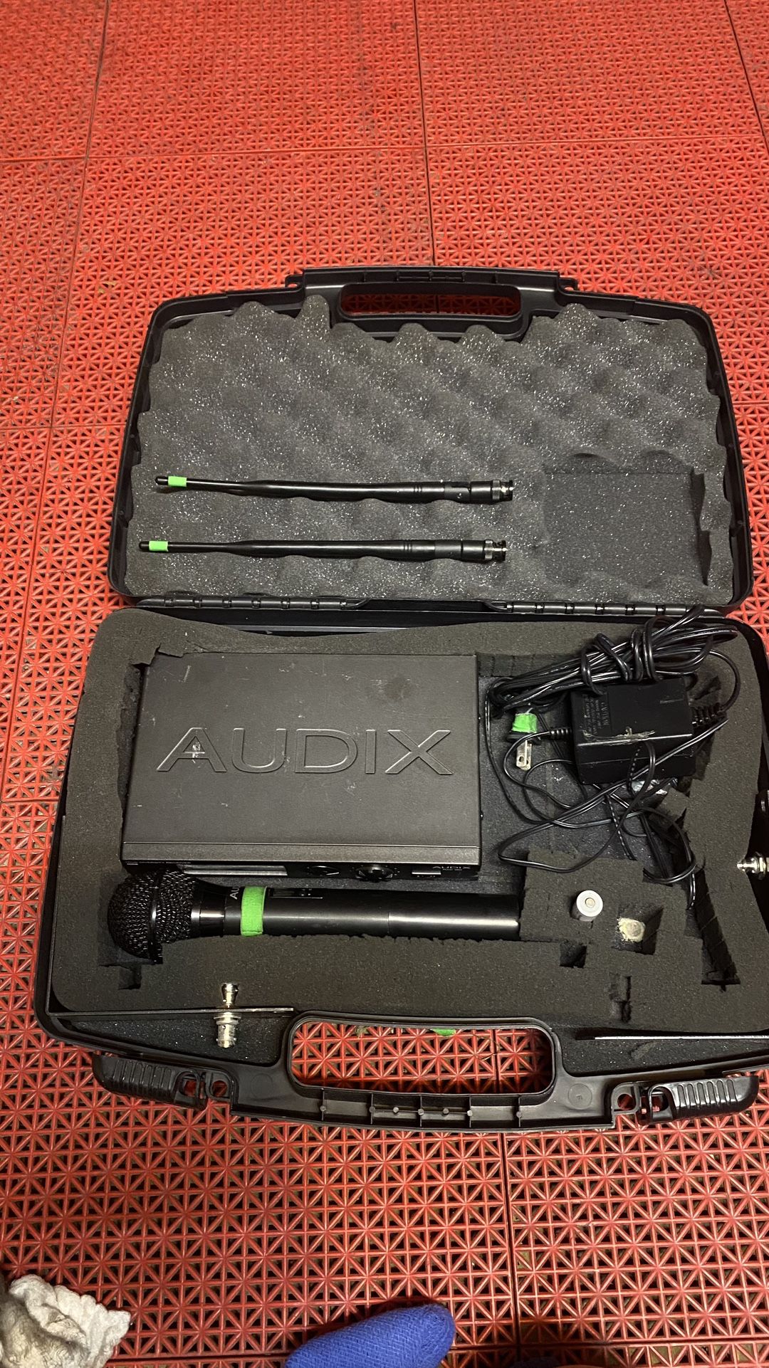 Audix OM6 Dynamic Professional Microphone With RAD 360 Receiver $175 ...