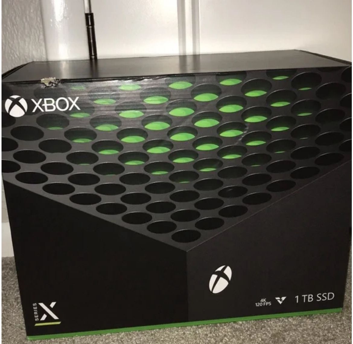 Xbox Series x in  box 