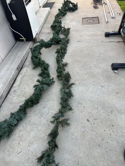 Christmas Garland 7 Ft.    X 8 