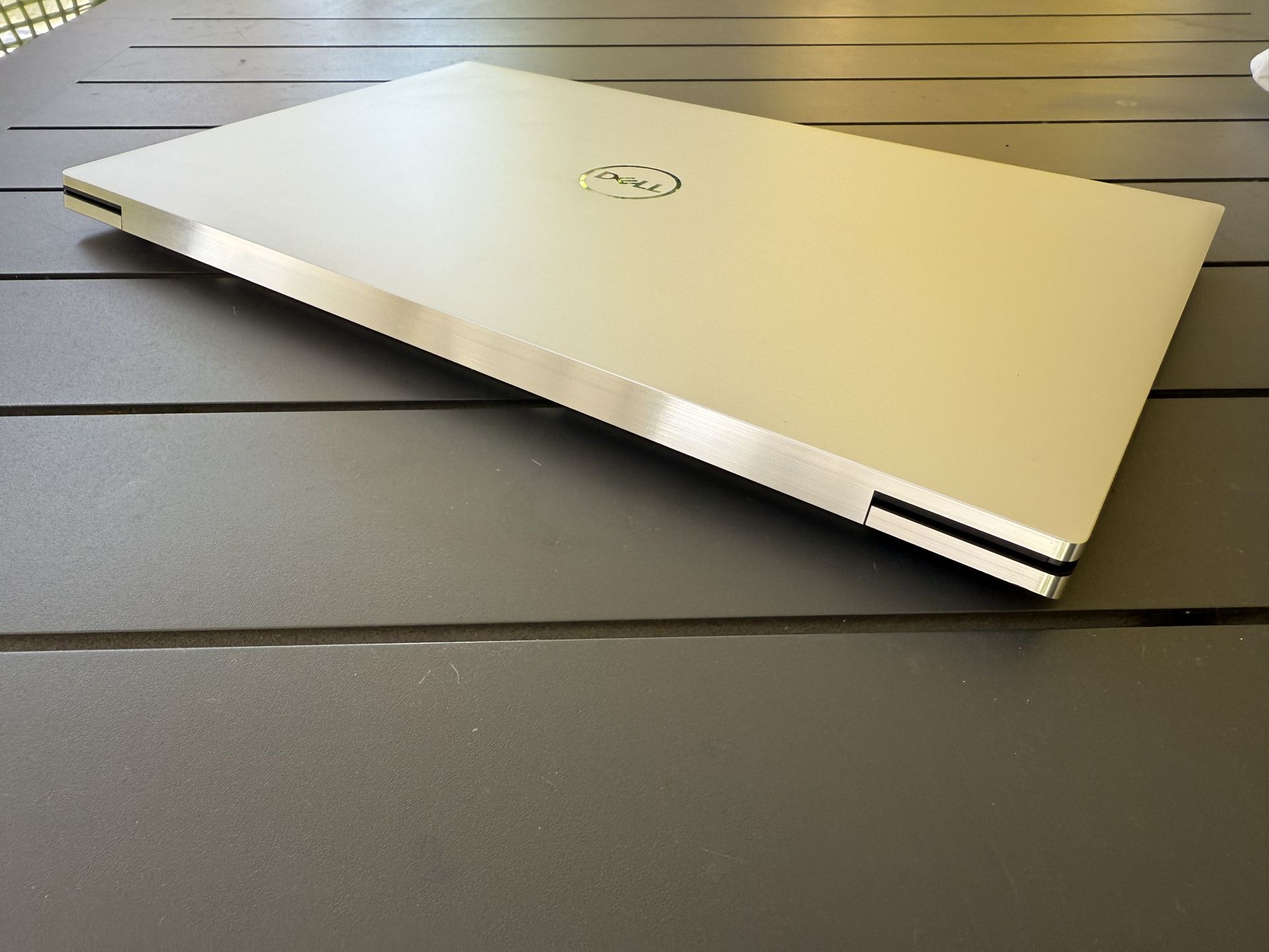 Dell XPS 9710 Intel i9 17” 4k Touchscreen
