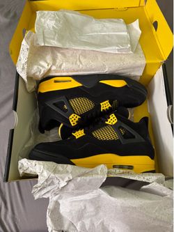 Jordan 4 Retro Yellow Thunder size 9.5